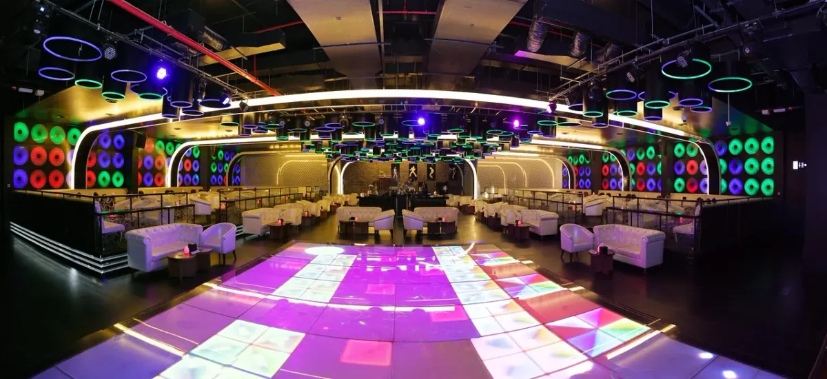 Flirt Bar & Lounge in Central Jakarta
