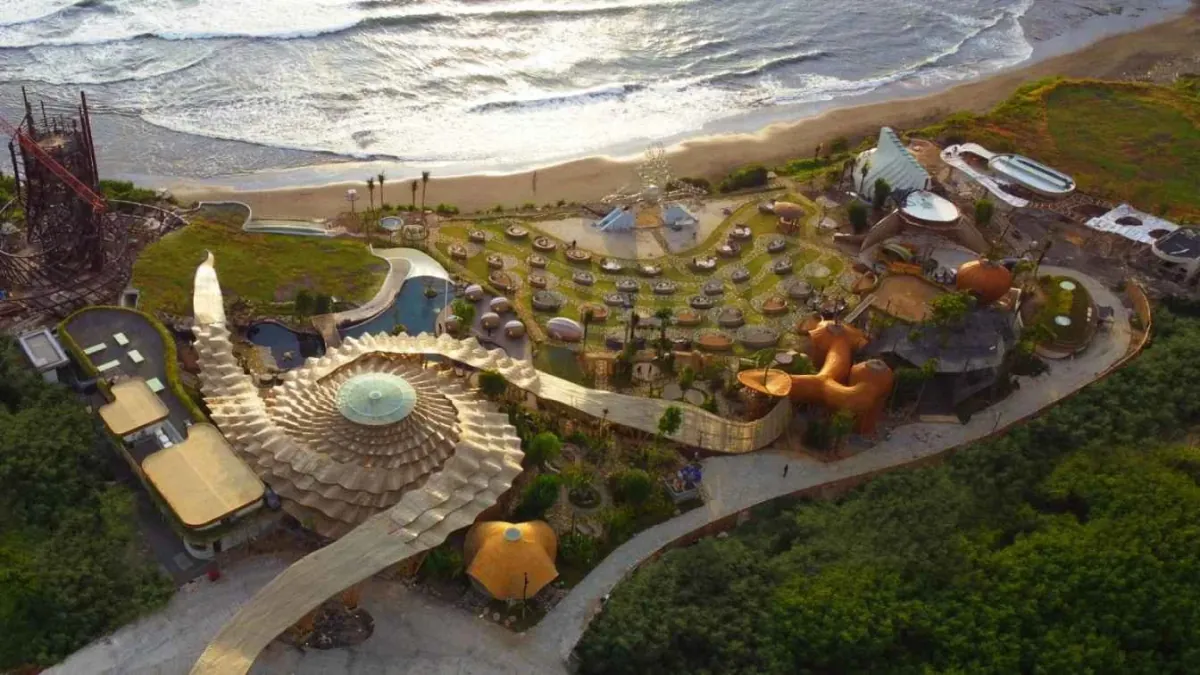 Luna Beach Club in Tabanan