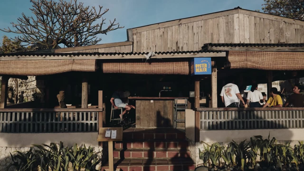 Oyster Dealer Beach Haus