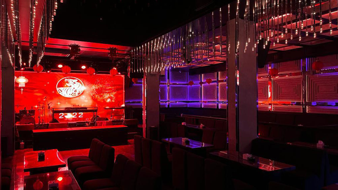 REDWOLF Bar and Lounge