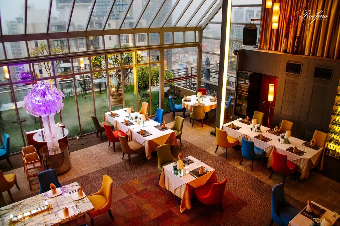 Roofino Skydining & Bar